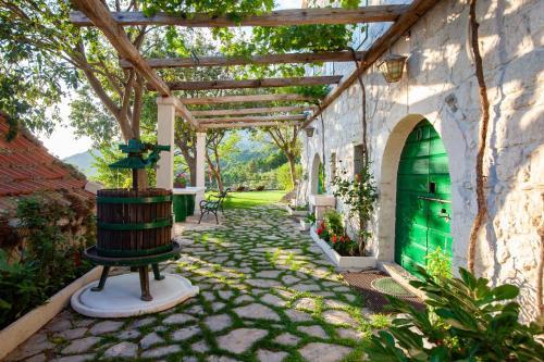 The Stone House 1777