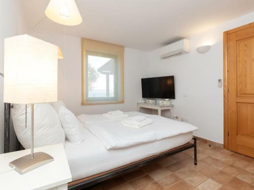 Holiday Home Villa Bugenvila