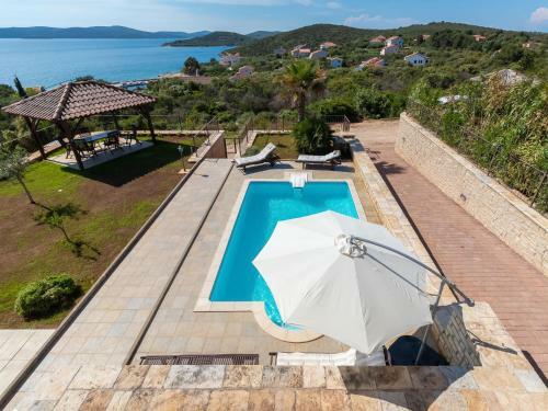 Holiday Home Villa Bugenvila