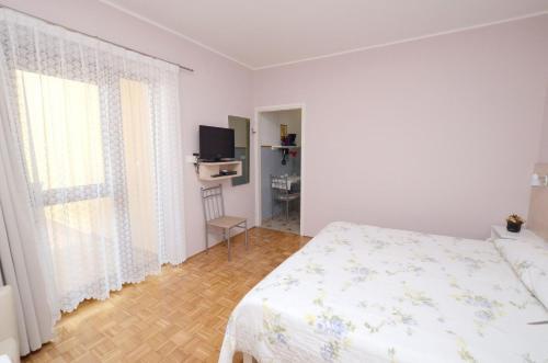 Apartments Ederina