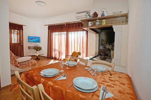 Hostal Apartments With Pool Albina