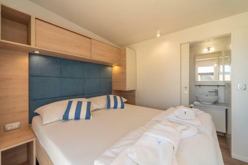 Mediteran Kamp Mobile Homes In Camping Park Umag