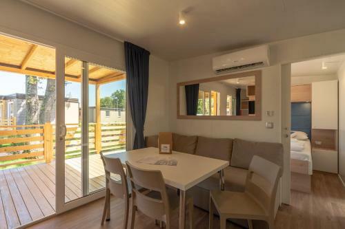 Mediteran Kamp Mobile Homes In Camping Park Umag