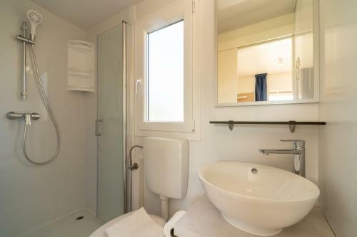 Mediteran Kamp Mobile Homes In Camping Park Umag