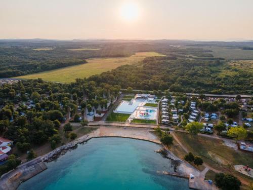 Mediteran Kamp Mobile Homes In Camping Park Umag