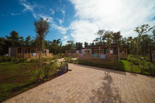 Mediteran Kamp Mobile Homes In Camping Park Umag