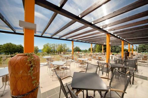 Mediteran Kamp Mobile Homes In Camping Park Umag