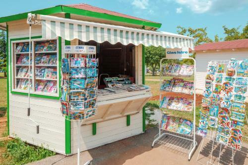 Mediteran Kamp Mobile Homes In Camping Park Umag