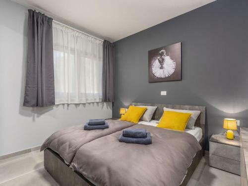 Luxury Villa For Up To 8 Persons With Private Pool