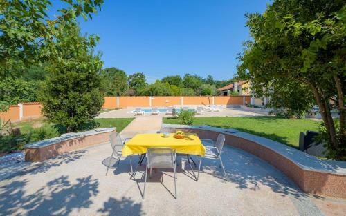Hostal Villa Anica