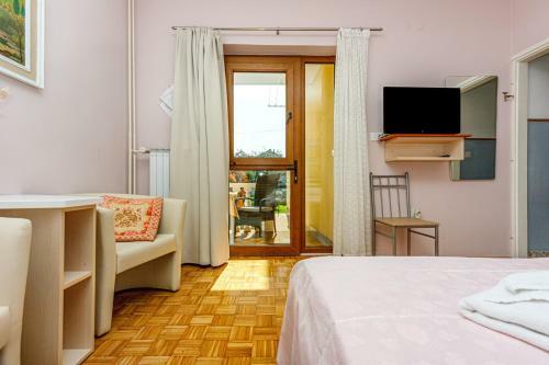 Hostal Apartments Franeli?