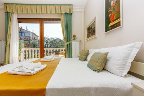 Hostal Apartments Franeli?
