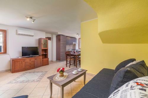 Hostal Old Town Apartments In Umag