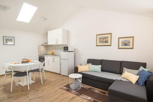 Apartment Bruneta With Sea View