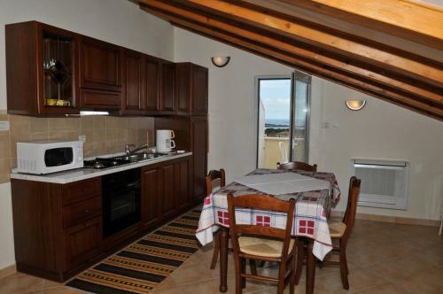 Hostal 1a Lilly Vabriga With Sea View