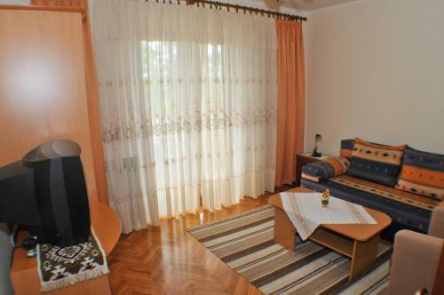 Hostal 1a Lilly Vabriga With Sea View