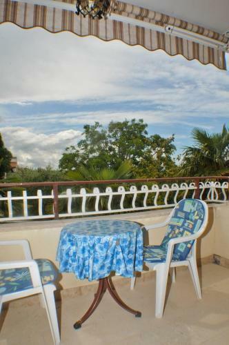 Hostal 1a Lilly Vabriga With Sea View