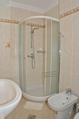Hostal 1a Lilly Vabriga With Sea View