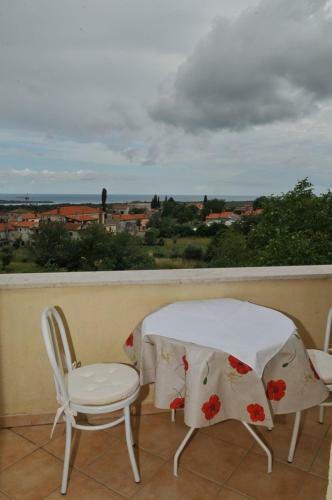 Hostal 1a Lilly Vabriga With Sea View