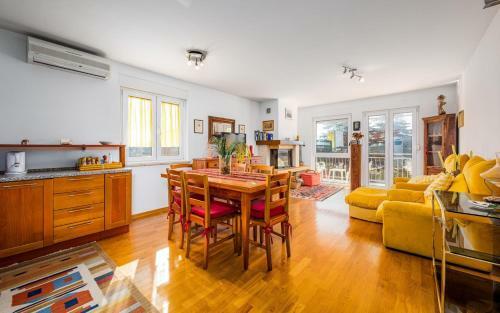 Valessia House With Apartment
