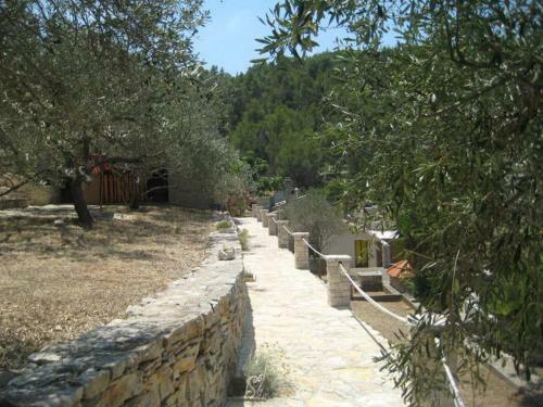 Stone House Mia