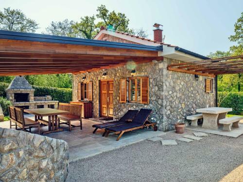 Stone House Luka