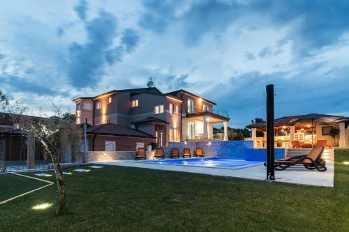 Apartamento Luxury Villa Maxima With Everything You Need