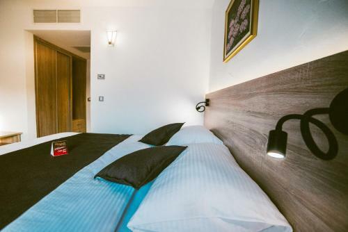 Hostal Pansion Bernarda Nova