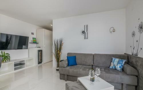 Prestige Apartments Joy
