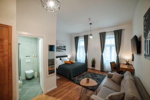 Hotel Chop Old House Rooms