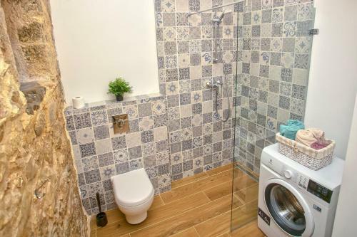 Heritage House With Heated Pool Vrime