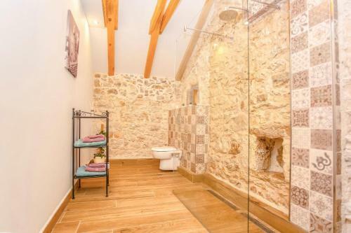 Heritage House With Heated Pool Vrime
