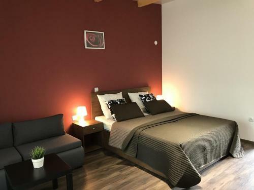 Hostal Rooms Mar - With Pool