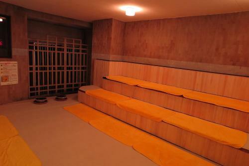 Sauna And Capsule Hotel Hollywood