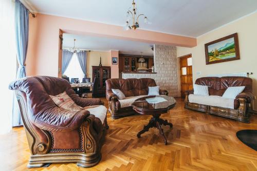 House Estera