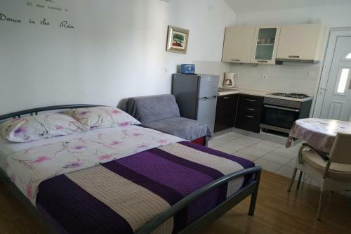 Slamo Apartments