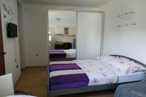 Slamo Apartments