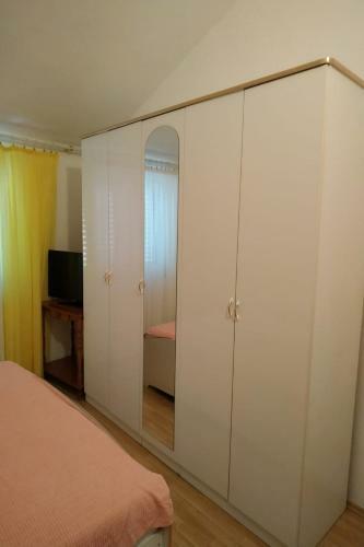 Slamo Apartments