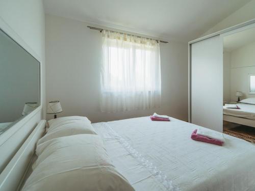 Charming Holiday Home In Grubine With Pool