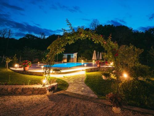Charming Holiday Home In Grubine With Pool