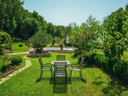 Charming Holiday Home In Grubine With Pool