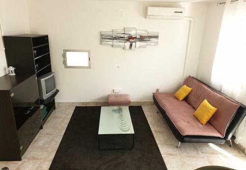 Apartment Ivan - 35 M From Sea