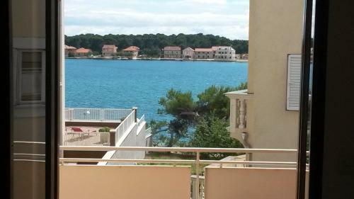 Apartment Ivan - 35 M From Sea