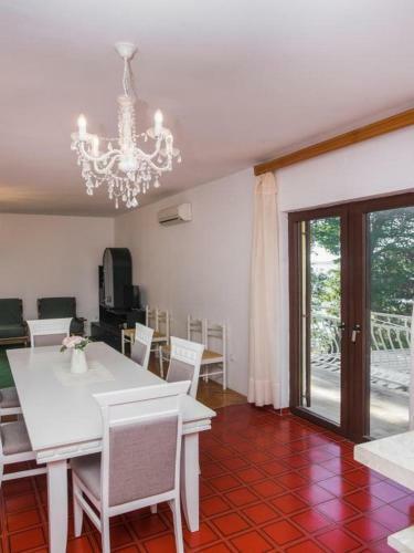 Apartments Gaj Brodarica