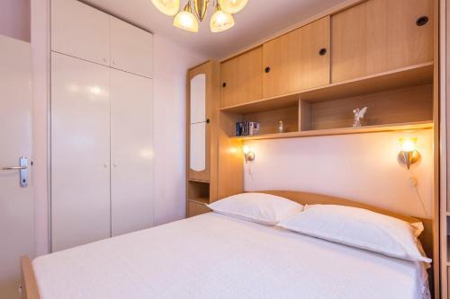 Apartments Jadric