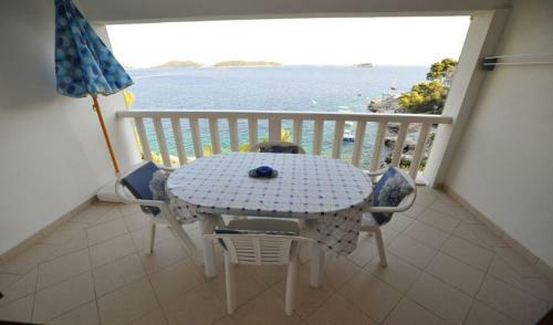 Apartments Desa-10m From Beach