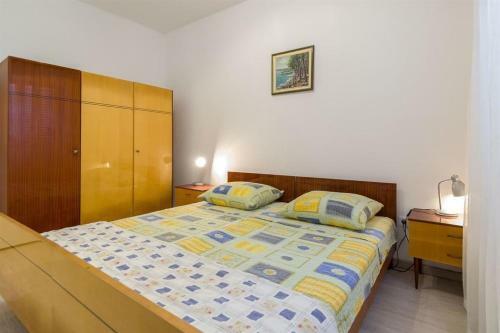 Apartment Petar - By The Sea