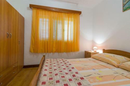 Apartment Petar - By The Sea
