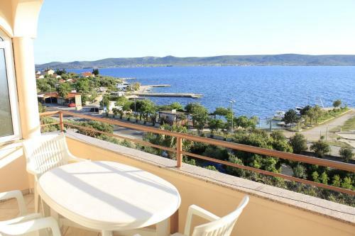 Apartments Ante - 30 M From Sea