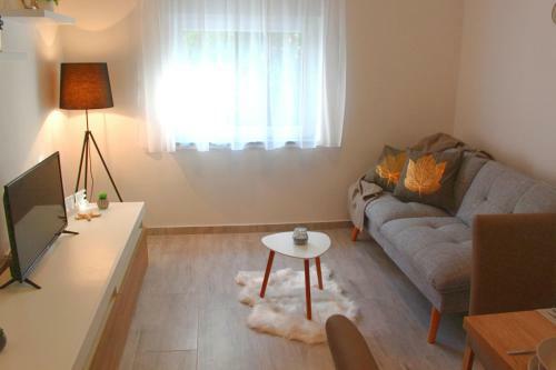 Apartments Mirabella 50m To Beach